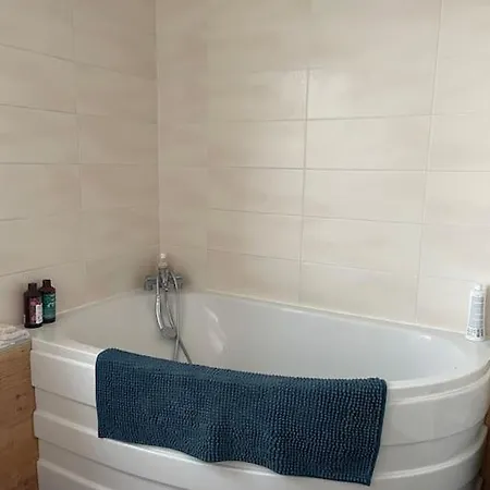 Tranquille Proche Toutes Commodites Appartement